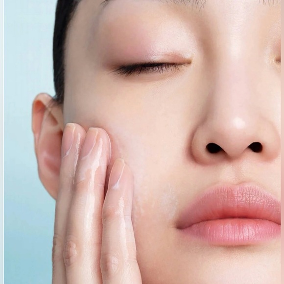 FLORASIS🌸Cleansing Oil 3ml x 14 capsules✨ - Picture 2 of 7